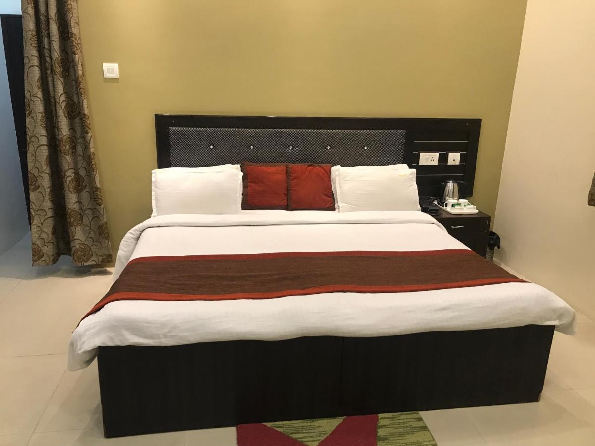 Hotel Nexus L Hotels In Charbagh Lucknow Exterior photo