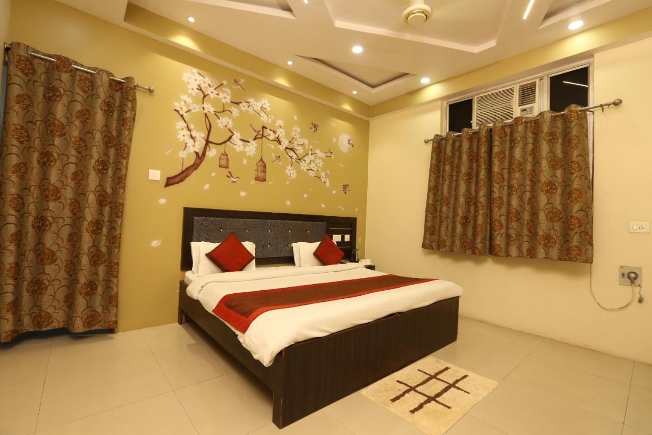 Hotel Nexus L Hotels In Charbagh Lucknow Exterior photo