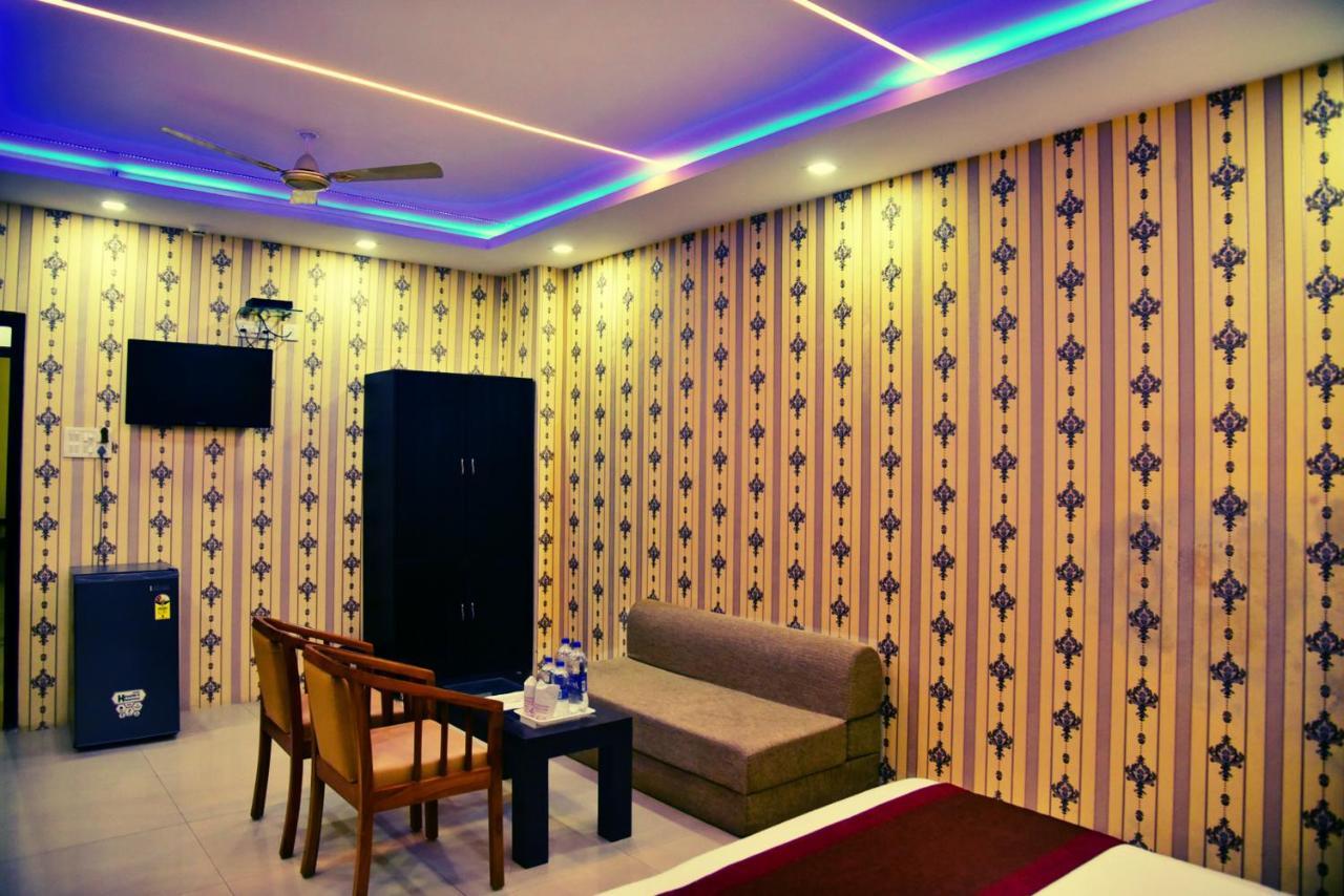 Hotel Nexus L Hotels In Charbagh Lucknow Exterior photo