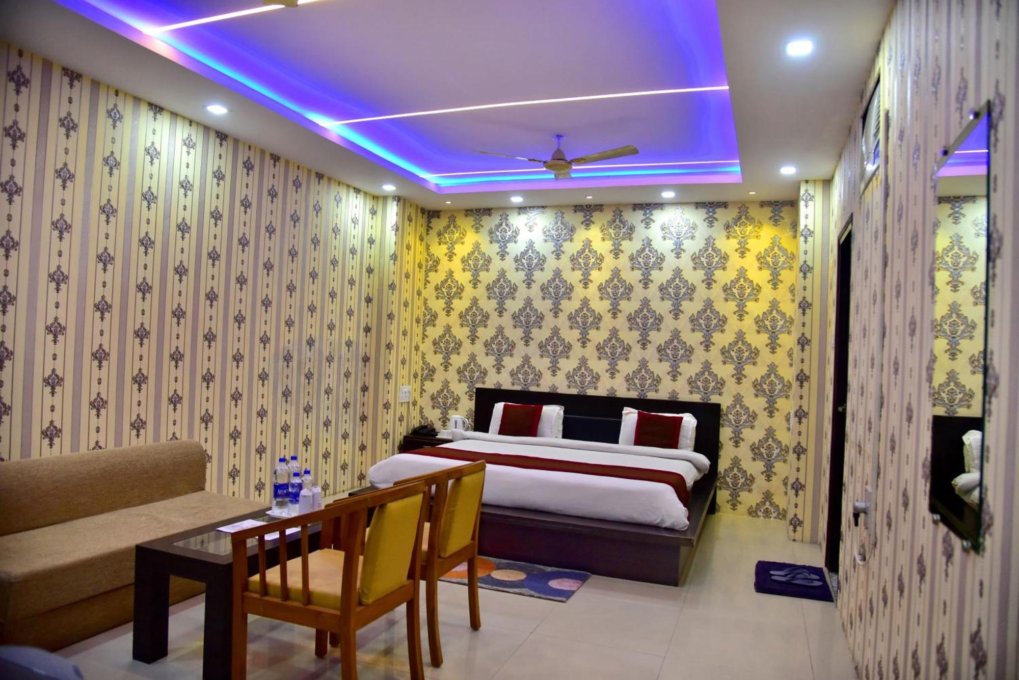 Hotel Nexus L Hotels In Charbagh Lucknow Exterior photo